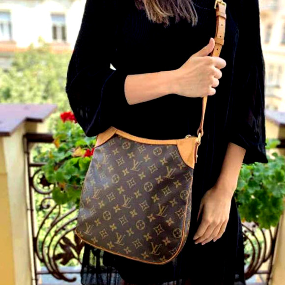 Authentic LOUIS VUITTON Odeon PM Monogram Shoulder Bag